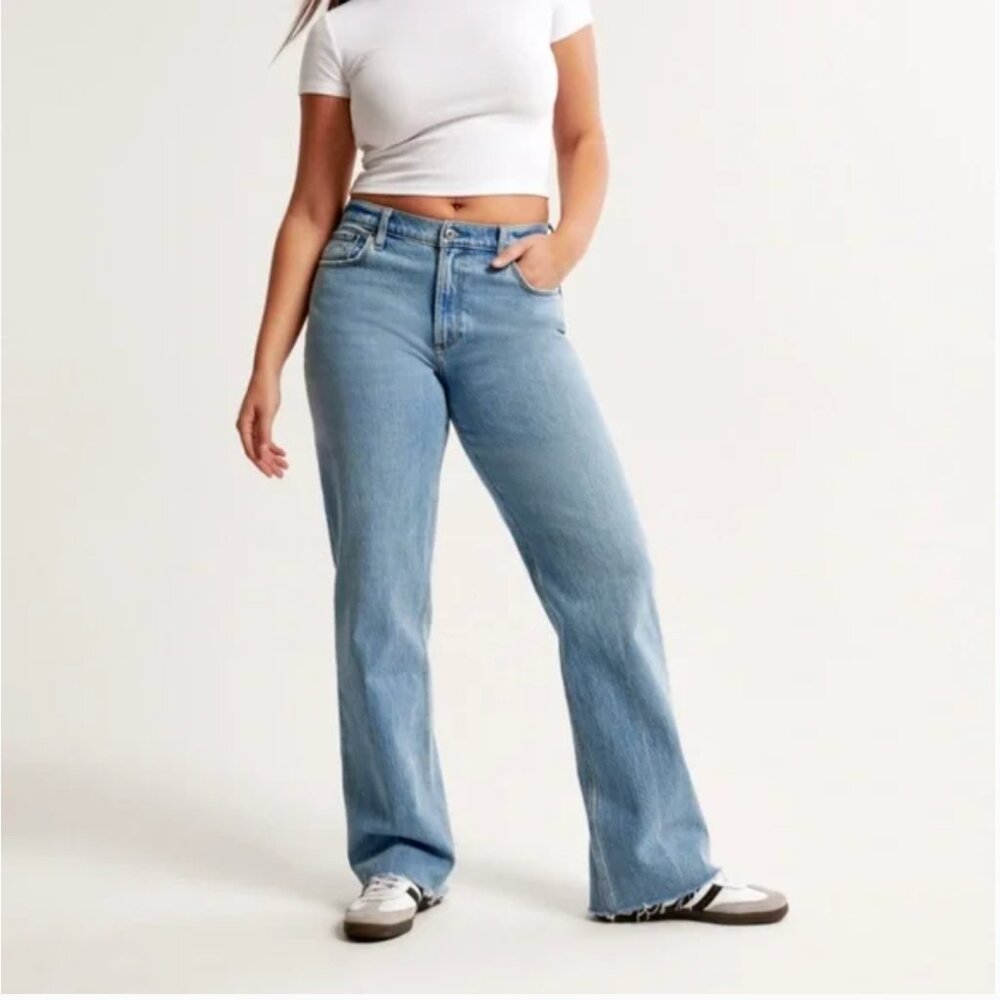 Abercrombie & Fitch Curve Love Rise Baggy Jeans Raw Hem Size 31L